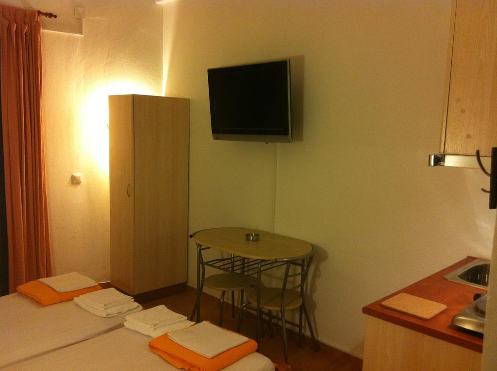 Aparthotel Lydia Mare Ágios Kírykos Exterior foto